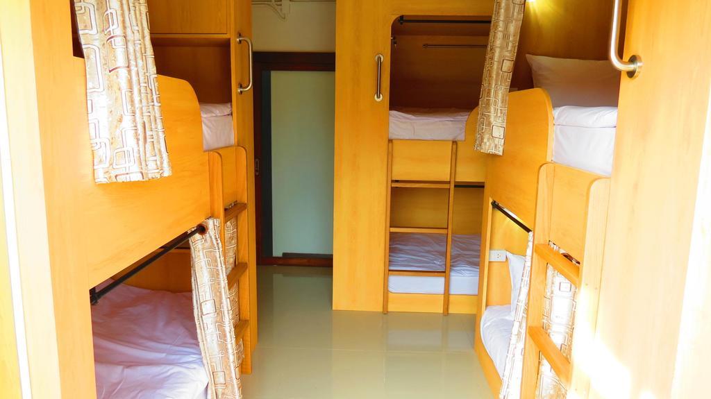 Potae'S House Hostel Chiang Mai Bagian luar foto