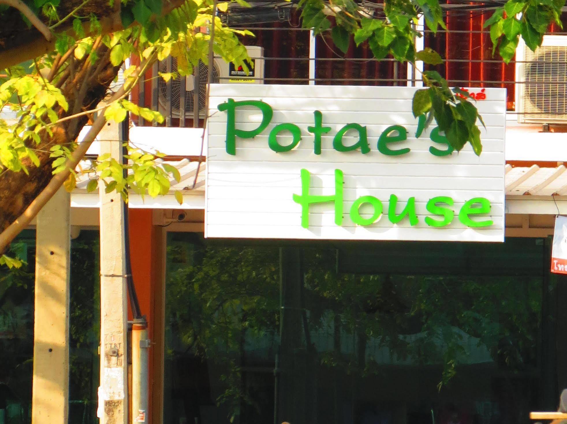 Potae'S House Hostel Chiang Mai Bagian luar foto